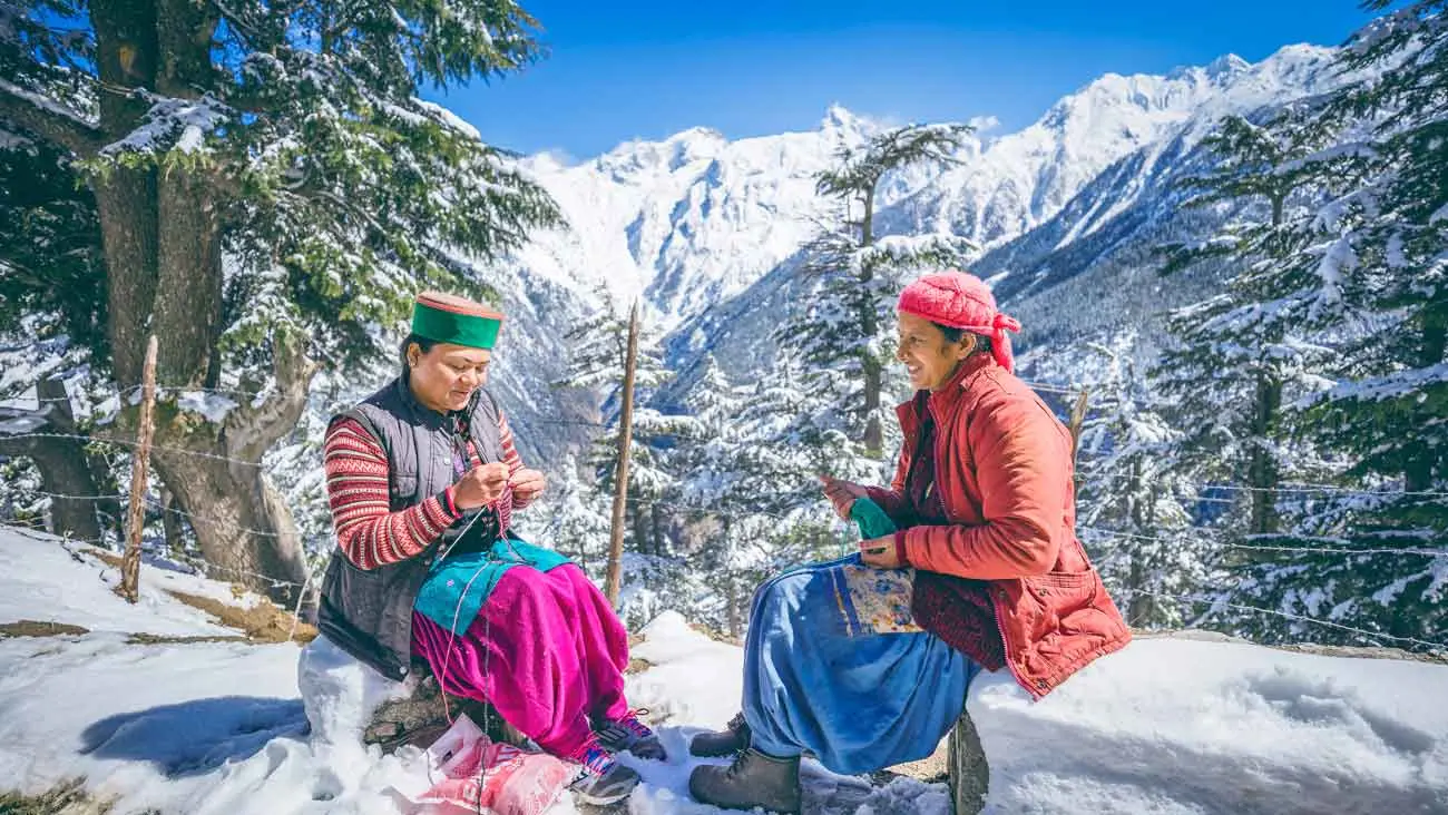 Snow peaks on the grand Himachal route