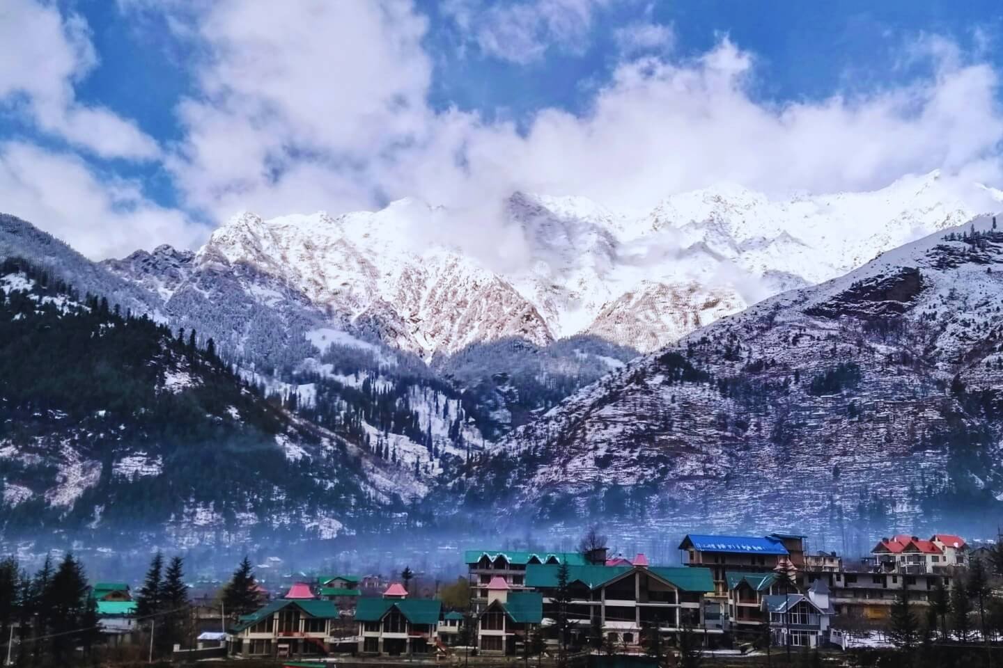 Snow point near Old Manali